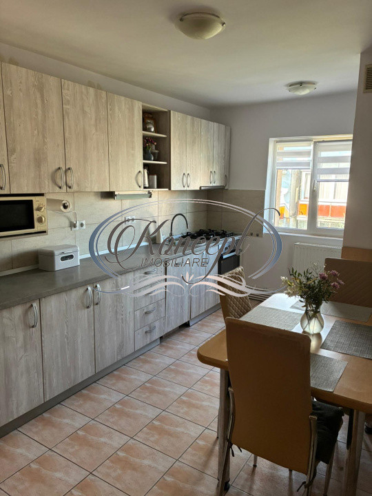 Apartament spațios si luminos, la prima inchiriere dupa renovare în zona UMF