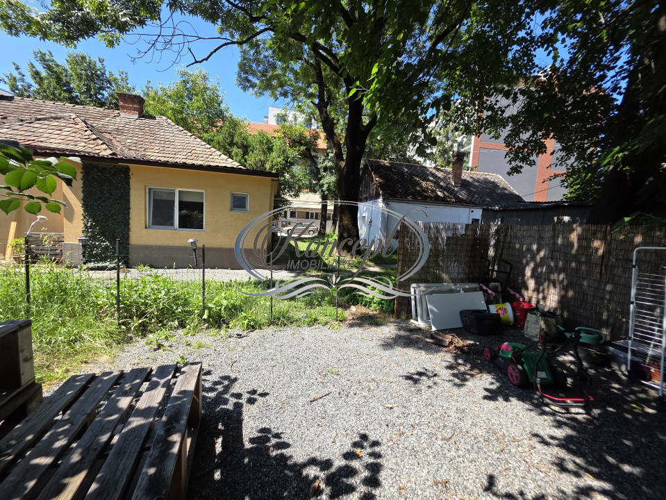 Apartament boem la casa,  curte privata si potential de extindere