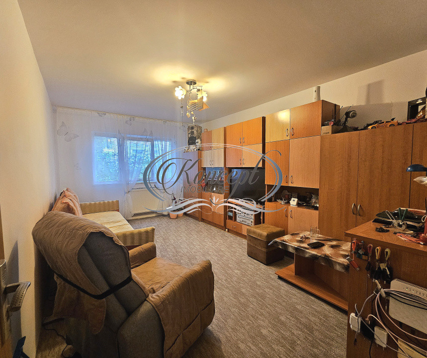 Apartament cu balcon inchis si centrala proprie in cartierul Intre Lacuri