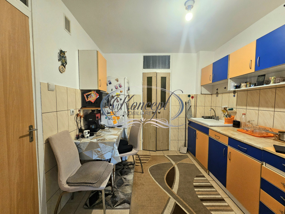 Apartament cu balcon inchis si centrala proprie in cartierul Intre Lacuri
