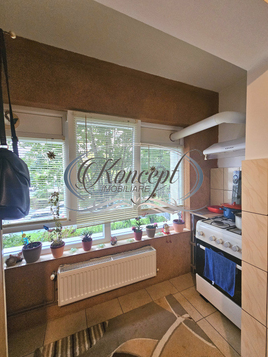 Apartament cu balcon inchis si centrala proprie in cartierul Intre Lacuri