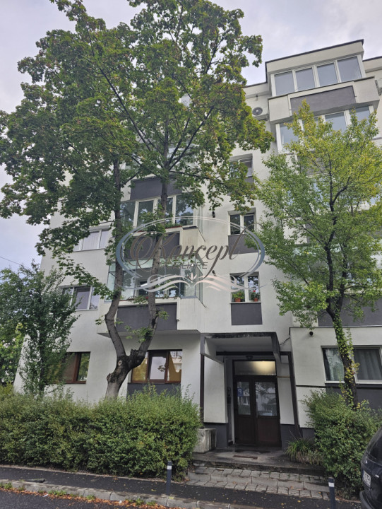 Apartament cu balcon inchis si centrala proprie in cartierul Intre Lacuri