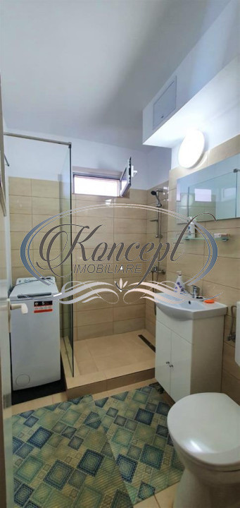 Apartament luminos cu balcon, zona Hotel Royal