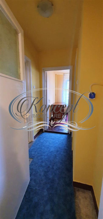Apartament luminos cu balcon, zona Hotel Royal