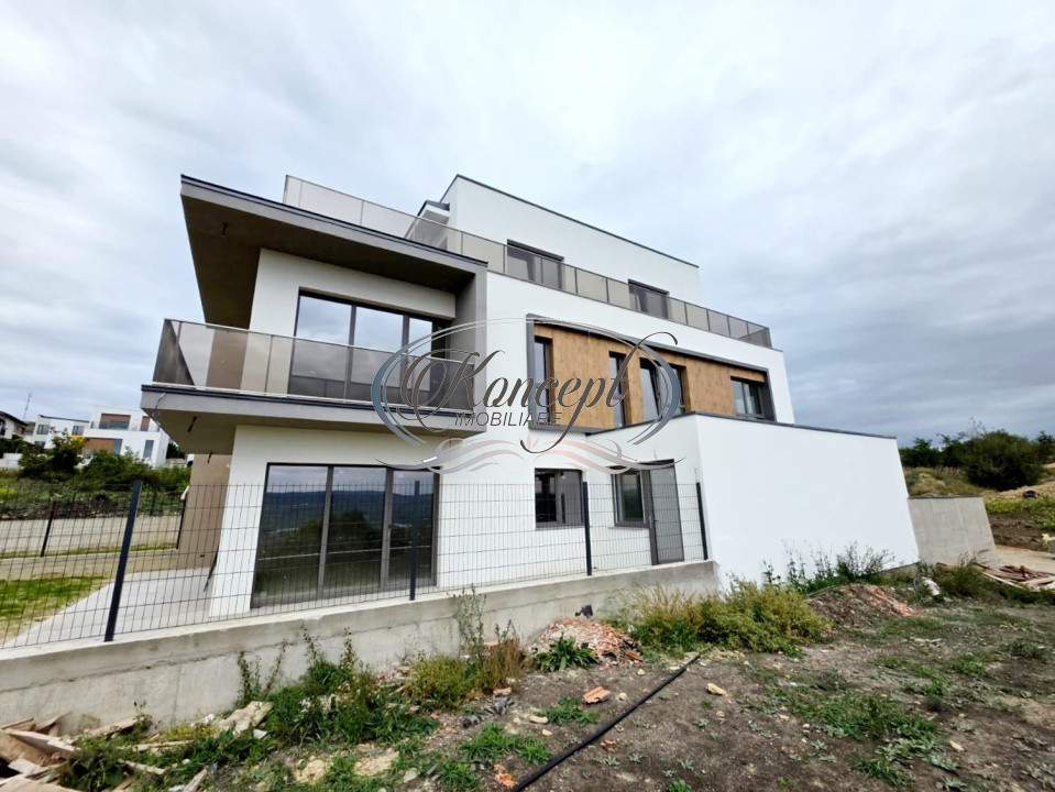 Duplex premium cu terasa rooftop si garaj in Voronet