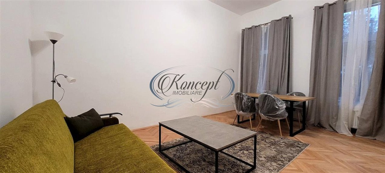 Apartament la curte Piata MIhai Viteazul