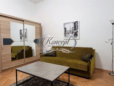 Apartament la curte Piata MIhai Viteazul