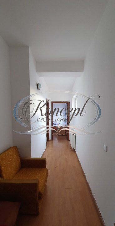 Apartament decomandat la etaj intermediar