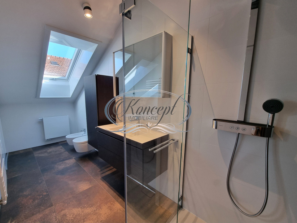 Apartament pe 2 niveluri, curte comuna, finisaje premium, zona Semicentrala