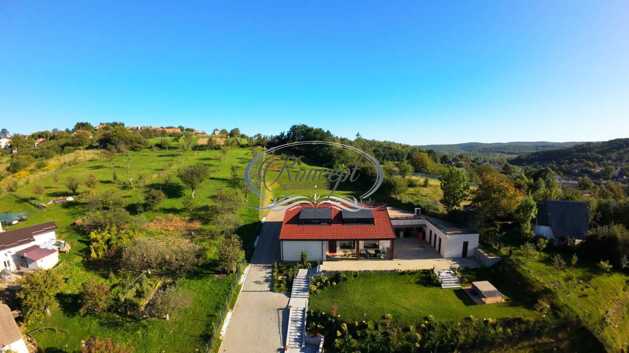 Casa unicat cu panorama si teren generos in Feleac