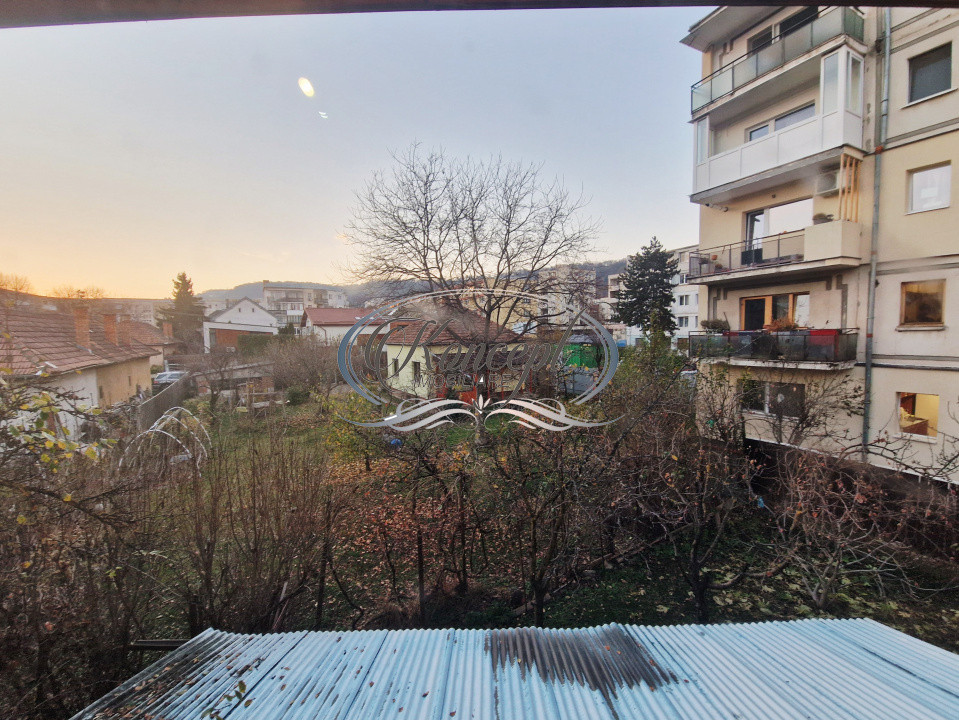 Spatiu de birouri compartimentat in casa P+E, zona Grigorescu