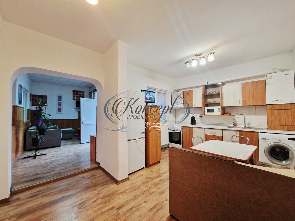 Apartament la casa cu curte, zona Piata Abator