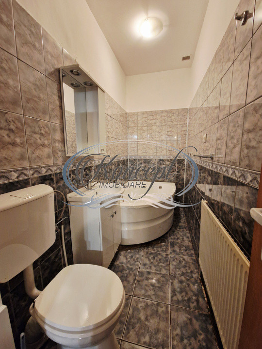 Apartament la casa cu curte, zona Piata Abator