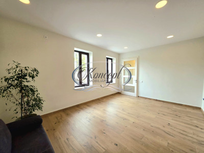 Spatiu stradal renovat integral ideal birou sau servicii