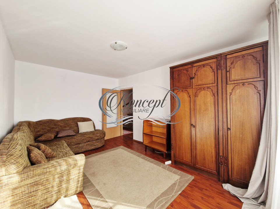 Casa confortabila cu terasa, balcon generos si zona de relaxare, zona Campului