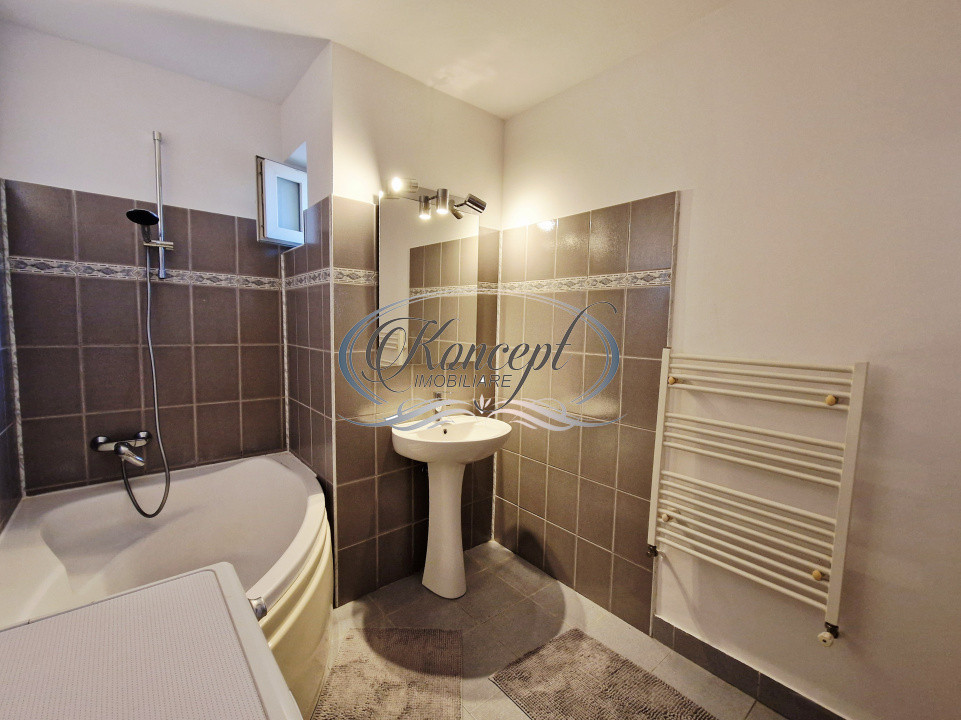 Casa confortabila cu terasa, balcon generos si zona de relaxare, zona Campului