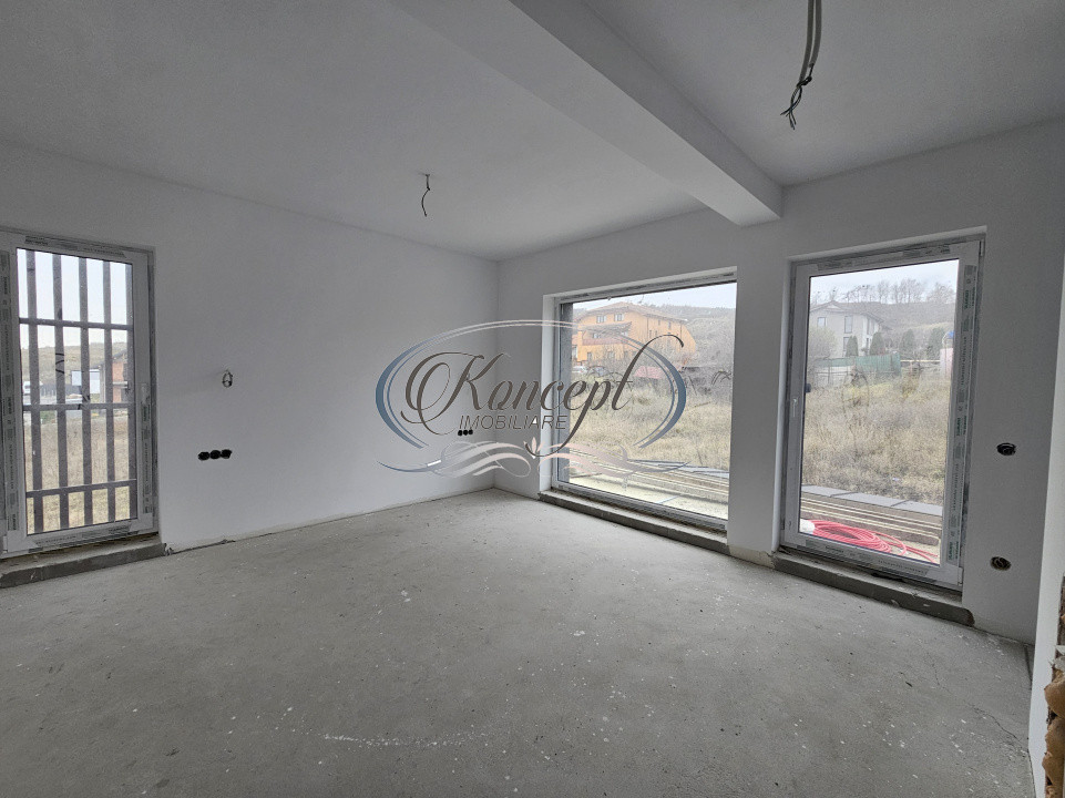 Casa moderna cu pod inalt si terasa generoasa pe Ady Endre