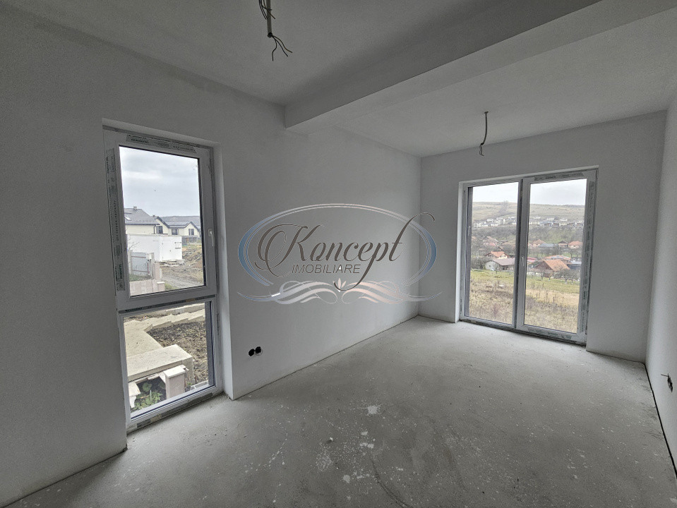 Casa moderna cu pod inalt si terasa generoasa pe Ady Endre