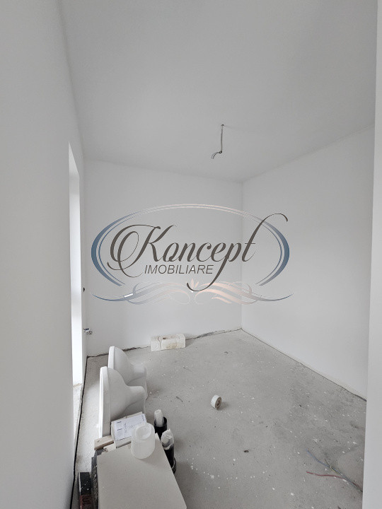 Casa moderna cu pod inalt si terasa generoasa pe Ady Endre