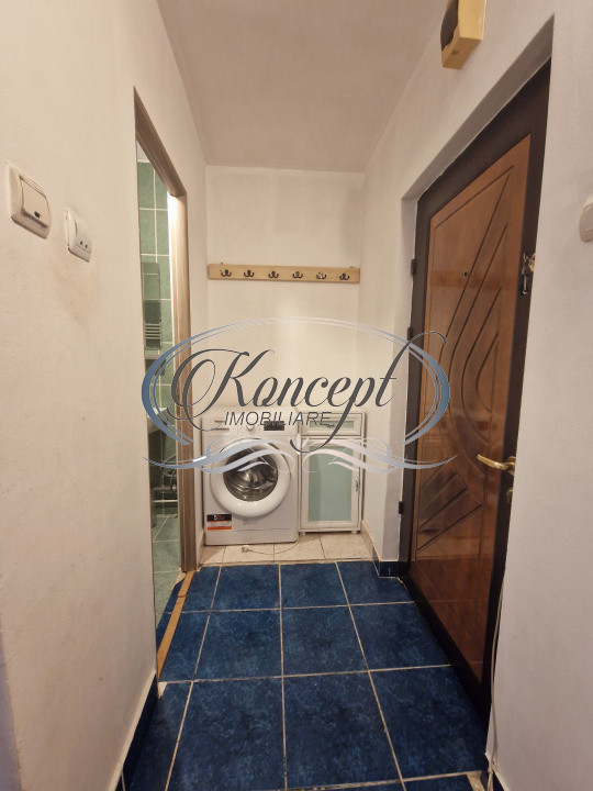 Garsoniera luminoasa cu bucatarie separata, centrala proprie in Dambul Rotund