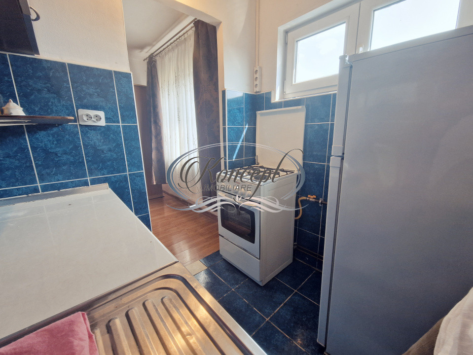 Garsoniera luminoasa cu bucatarie separata, centrala proprie in Dambul Rotund