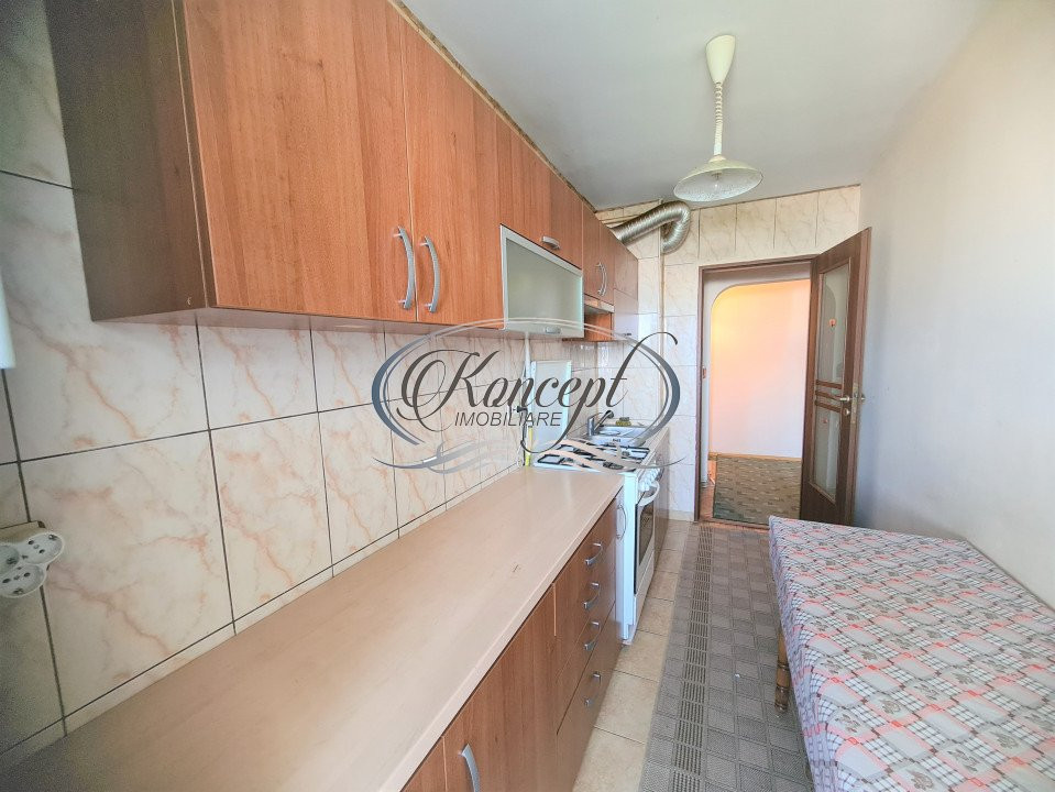 Apartament cu 4 camere decomandate, in Manastur