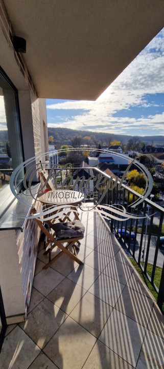 Locuinta luminoasa cu balcon si garaj subteran