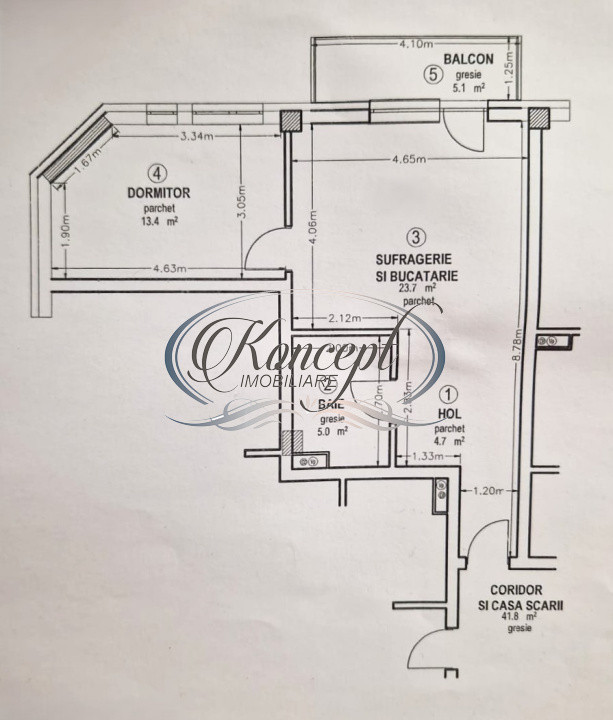 Locuinta luminoasa cu balcon si garaj subteran