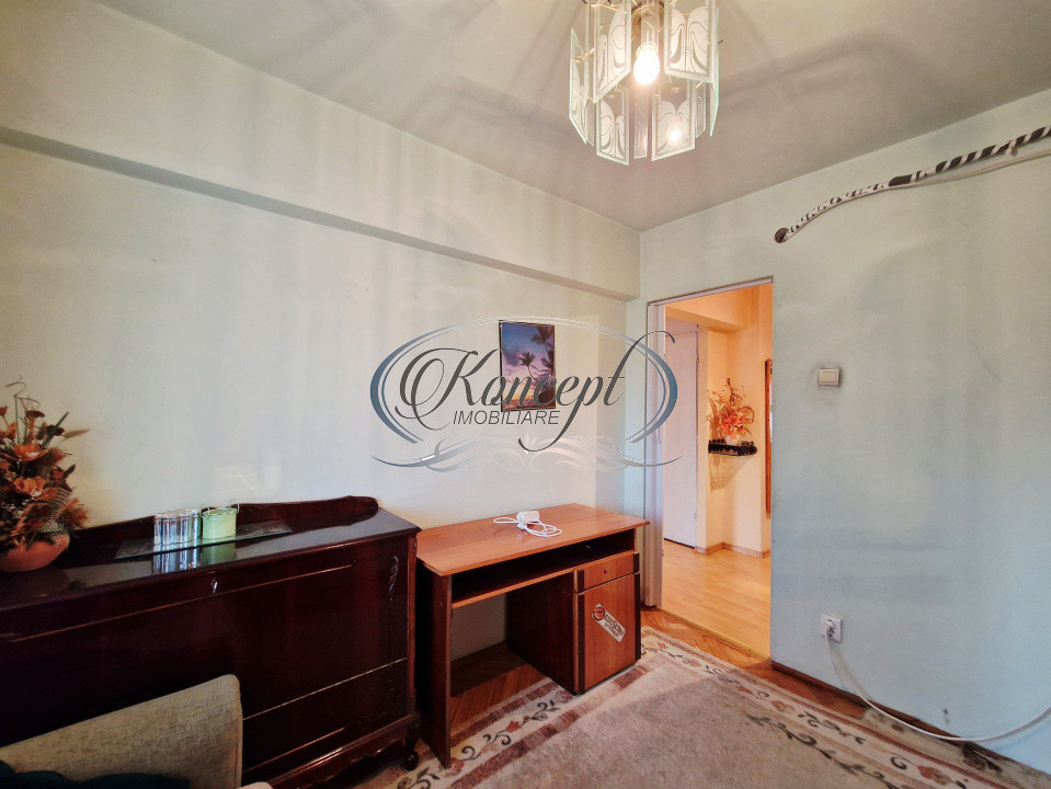 Apartament spatios, luminos cu 2 balcoane inchise in Manastur, zona Big