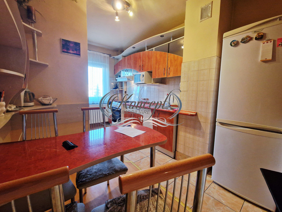 Apartament spatios, luminos cu 2 balcoane inchise in Manastur, zona Big