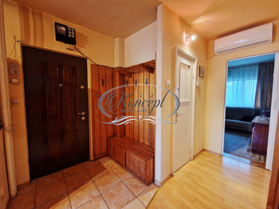 Apartament spatios, luminos cu 2 balcoane inchise in Manastur, zona Big