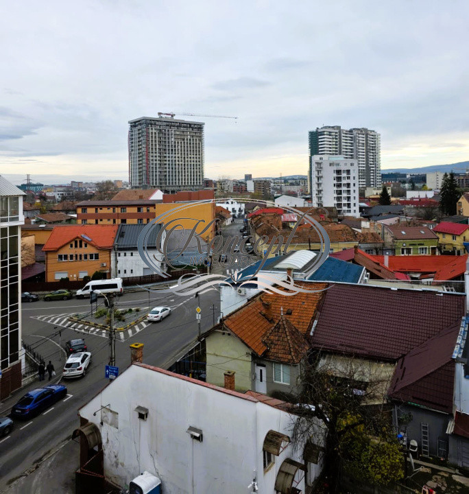 Apartament spatios in zona Semicentrala