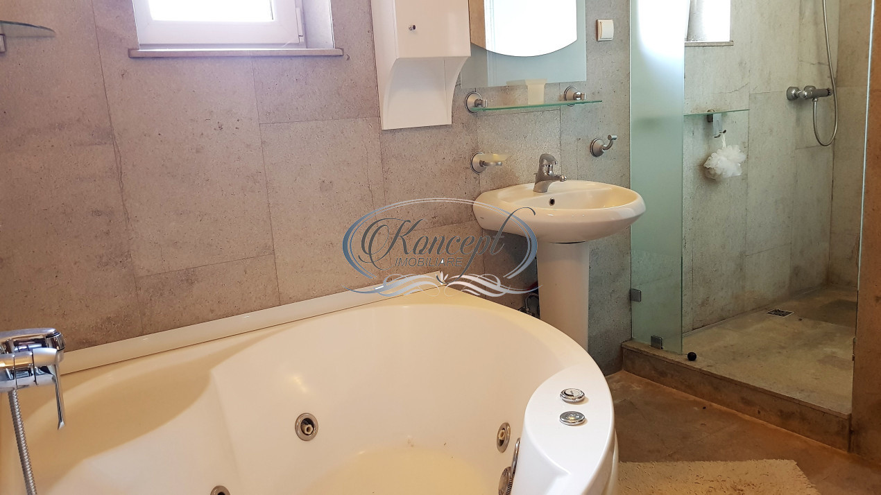 Casa frumoasa cu garaj si curte proprie in Buna Ziua