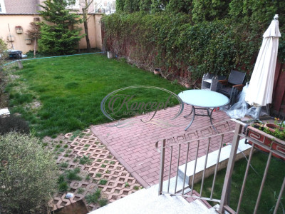 Casa frumoasa cu garaj si curte proprie in Buna Ziua