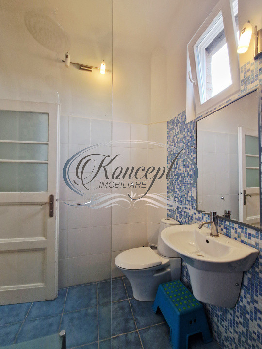 Apartament spatios cu garaj, renovat complet, zona hotel Napoca