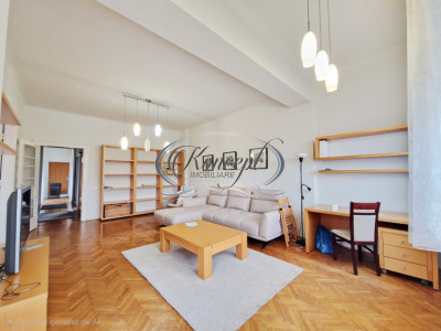 Apartament spatios cu garaj, renovat complet, zona hotel Napoca