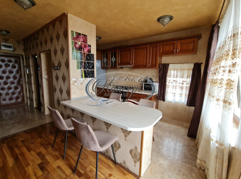 Apartament spatios pe doua niveluri in zona Semicentrala