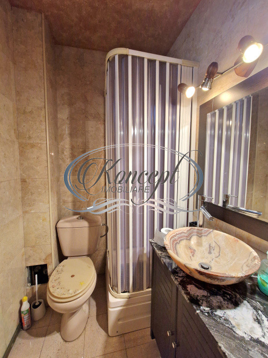 Apartament spatios pe doua niveluri in zona Semicentrala