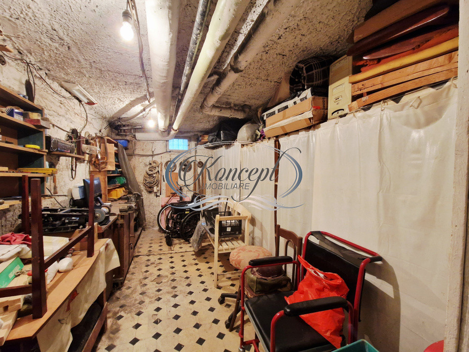 Apartament spatios cu balcon inchis si beci in Manastur zona Supeco