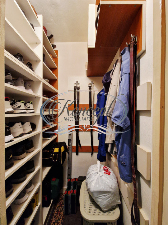 Apartament spatios cu balcon inchis si beci in Manastur zona Supeco