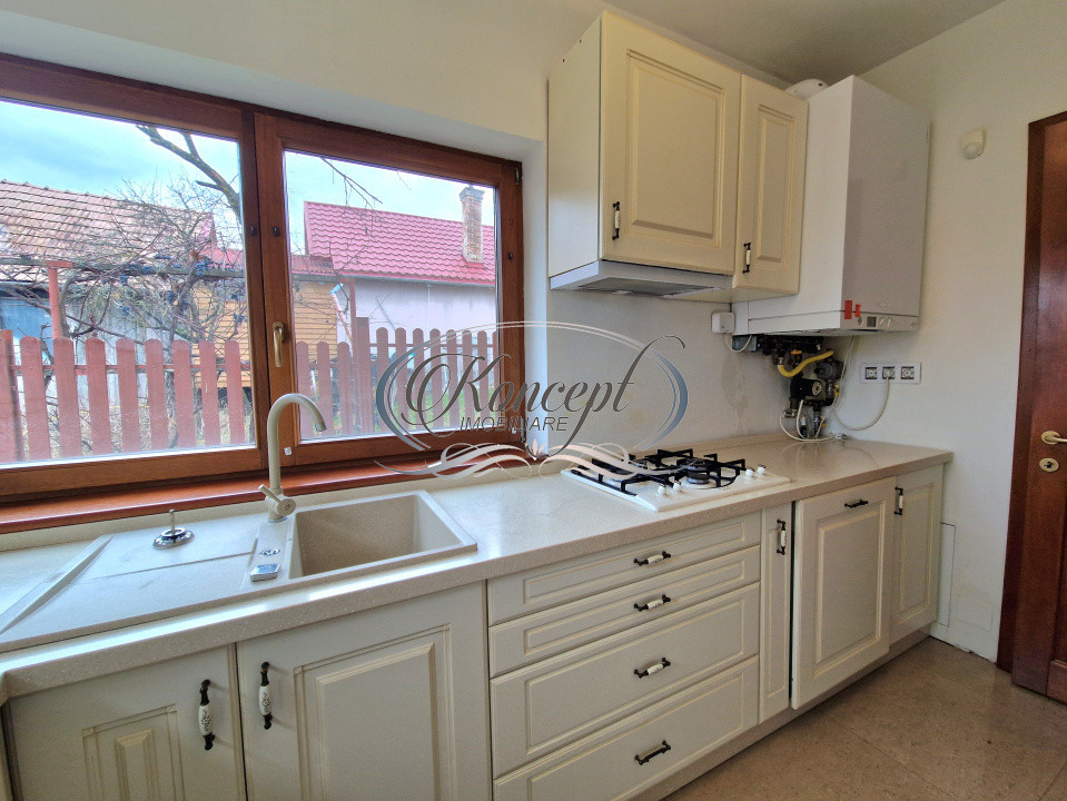 Casa individuala cu gradina si 5 locuri de parcare, cartier Europa