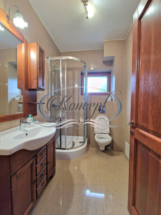 Casa individuala cu gradina si 5 locuri de parcare, cartier Europa