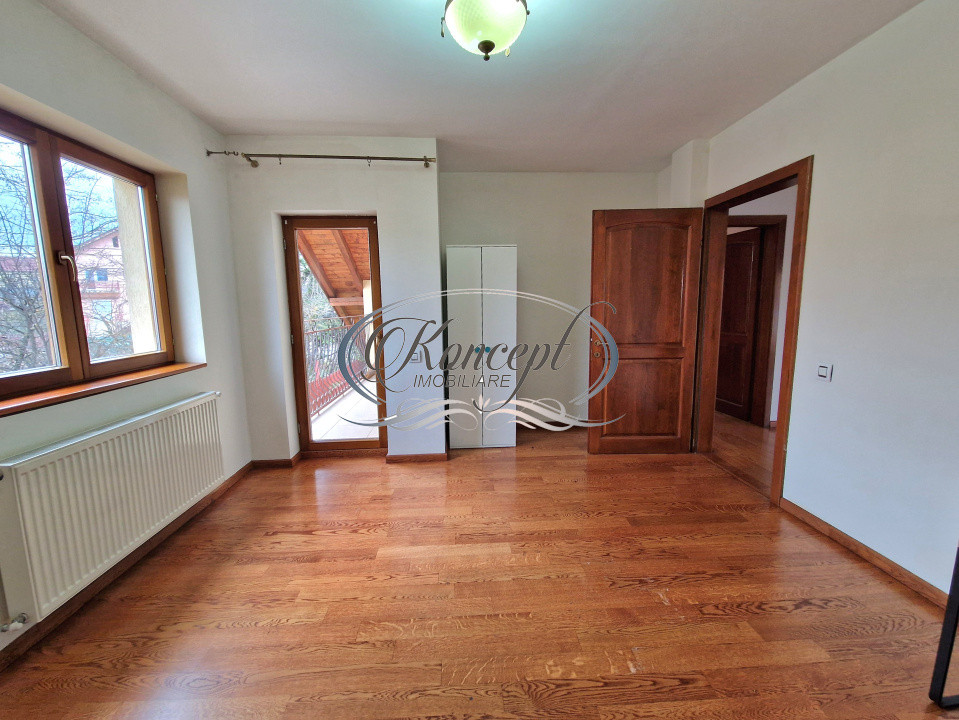 Casa individuala cu gradina si 5 locuri de parcare, cartier Europa