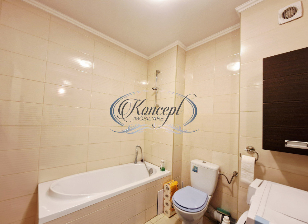 Apartament decomandat, la cheie, cu parcare zona Vivo