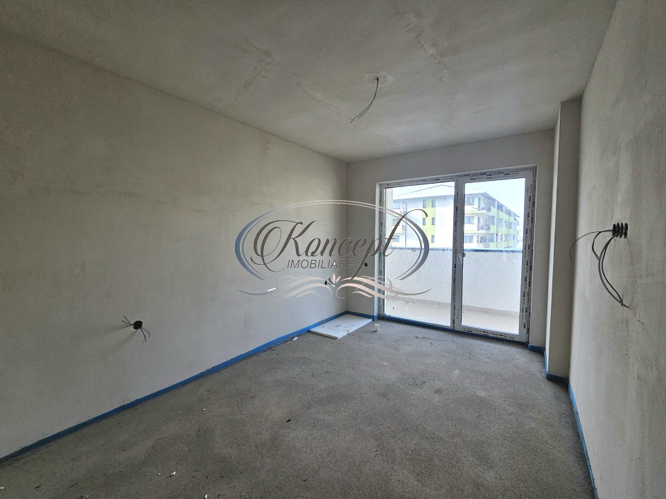 Locuinta noua cu balcon generos si parcare in Floresti Eroilor