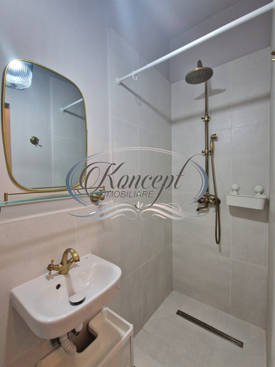 Apartament modern cu parcare, pe strada Horea