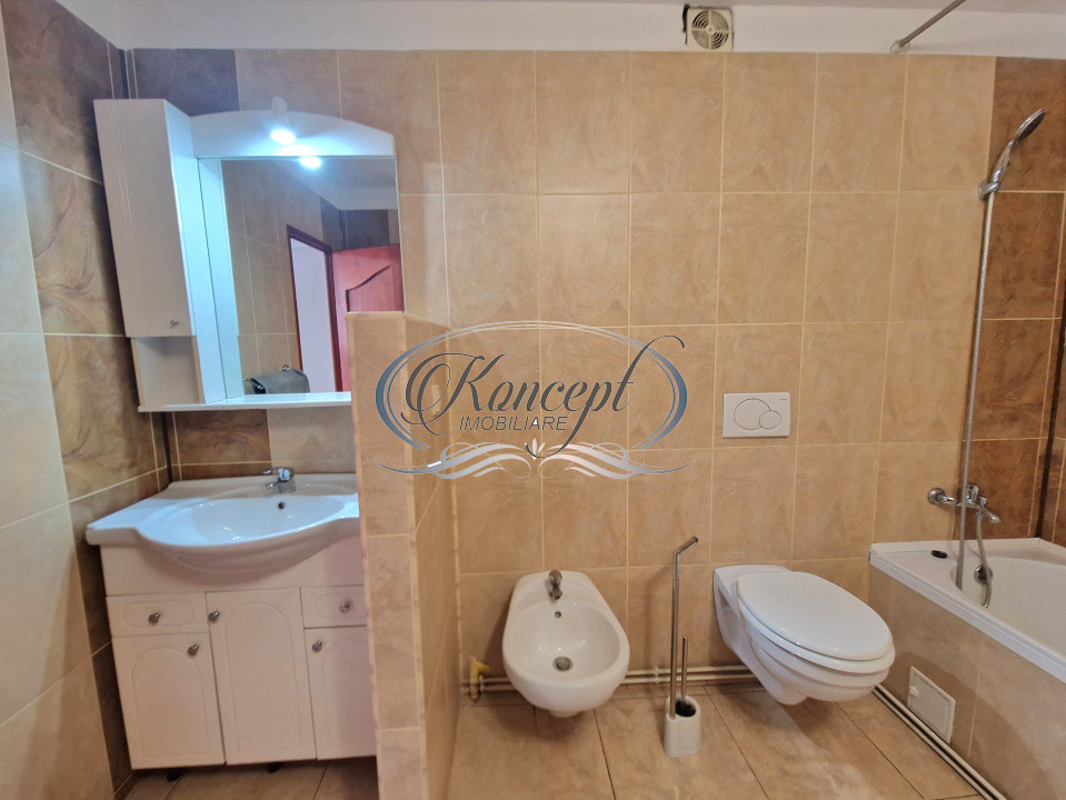 Apartament spatios cu parcare, in zona Bazei Sportive Gheorgheni