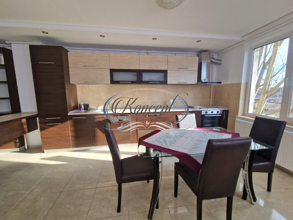 Apartament spatios cu parcare, in zona Bazei Sportive Gheorgheni