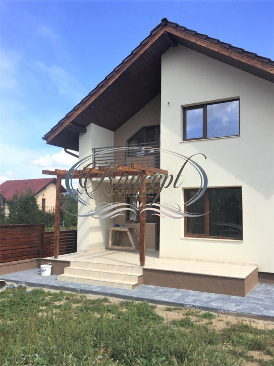 Casa spatioasa cu gradina privata aproape de strada Campului