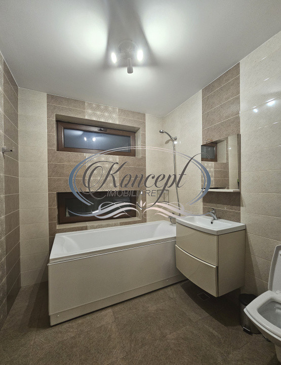 Casa spatioasa cu gradina privata aproape de strada Campului